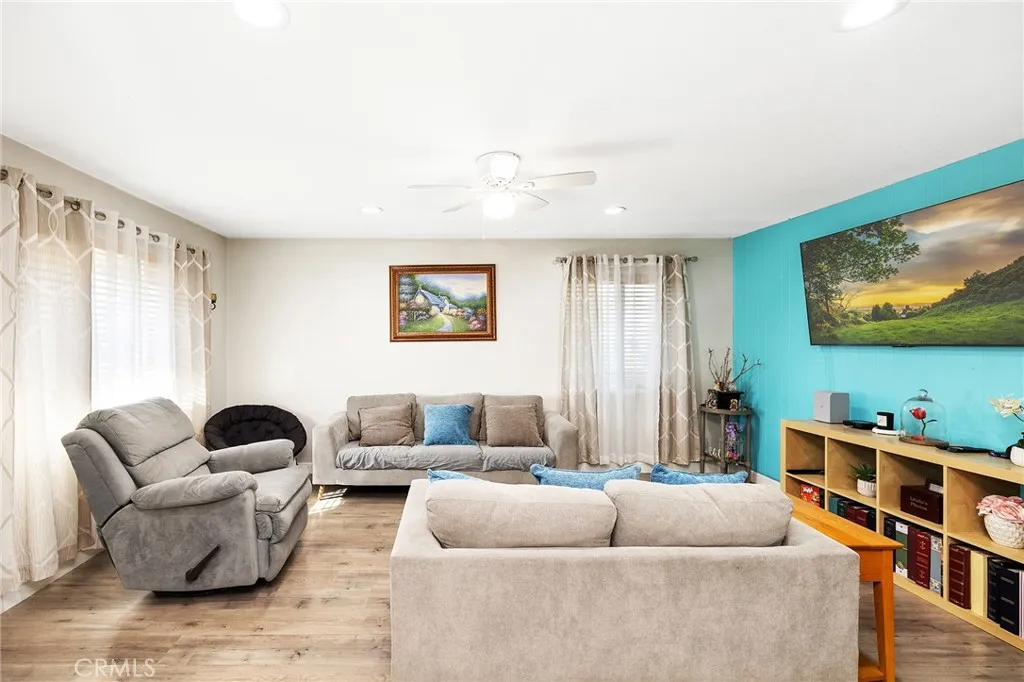 1740 E Commonwealth Avenue 101, Fullerton, California 92831 home-pic-11