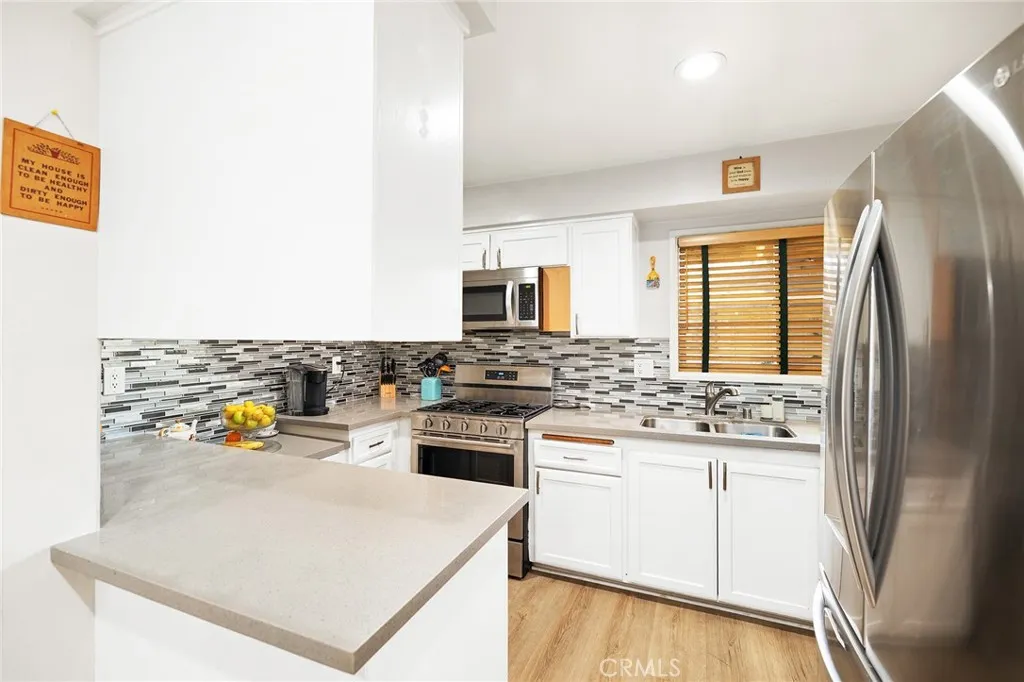 1740 E Commonwealth Avenue 101, Fullerton, California 92831 home-pic-19