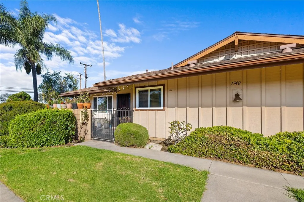 1740 E Commonwealth Avenue 101, Fullerton, California 92831 home-pic-6