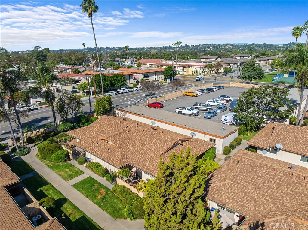 1740 E Commonwealth Avenue 101, Fullerton, California 92831 home-pic-31