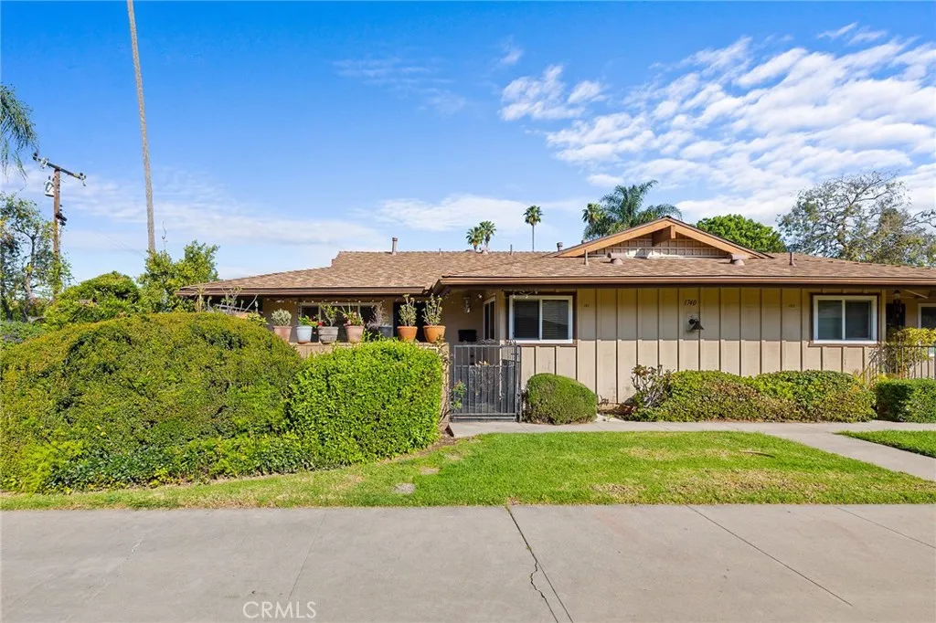 1740 E Commonwealth Avenue 101, Fullerton, California 92831 home-pic-5