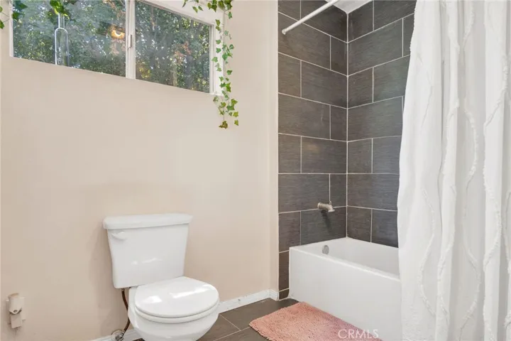 2nd Bathroom