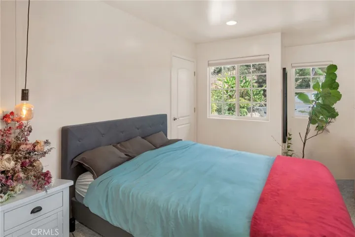 Primary Bedroom (Upstairs)