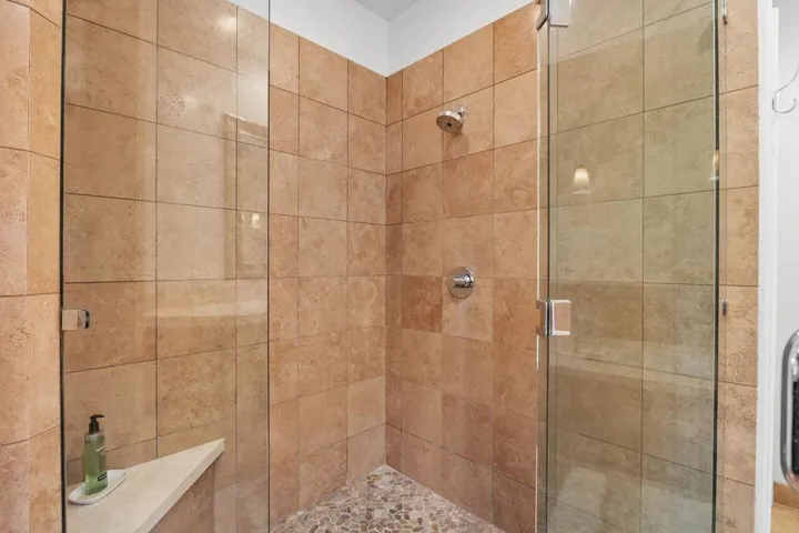 35_11986241_185918_185918-EI-135