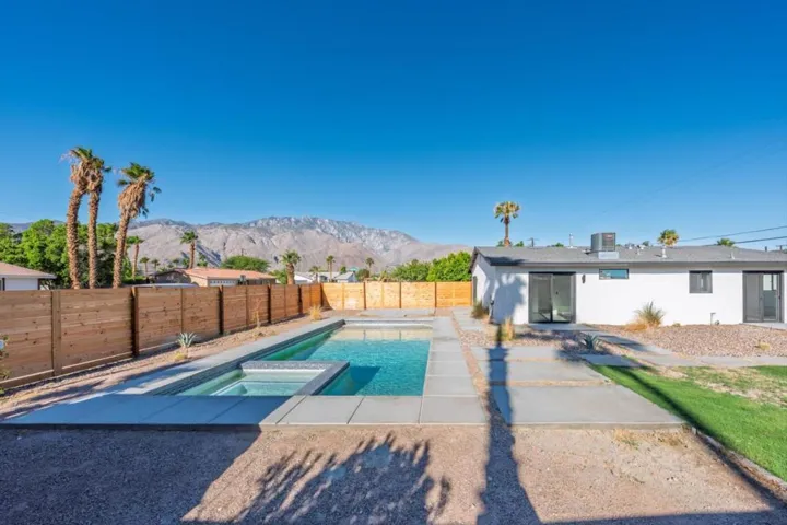 2600 N Chuperosa Road, Palm Springs, California 92262