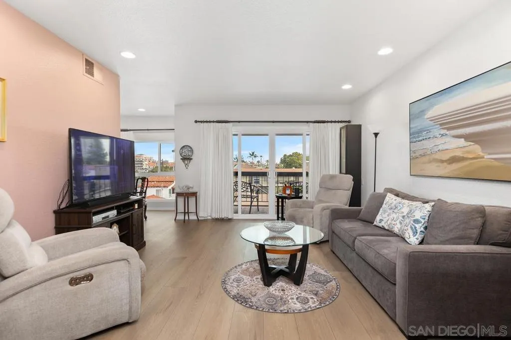 3570 1st Ave 15, San Diego, California 92103 home-pic-11