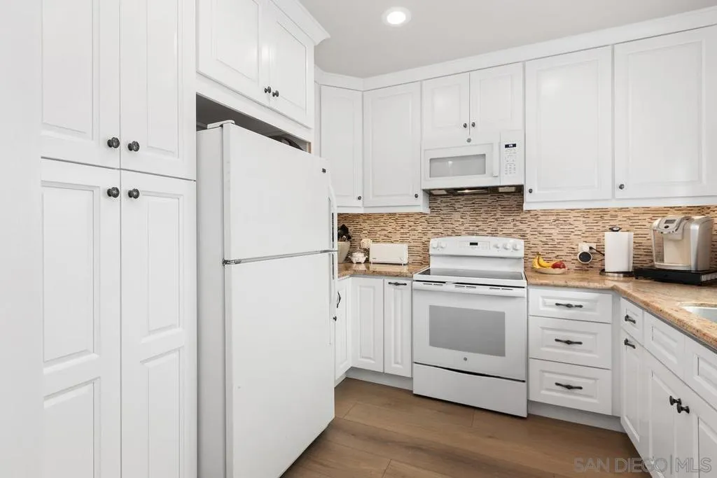 3570 1st Ave 15, San Diego, California 92103 home-pic-16