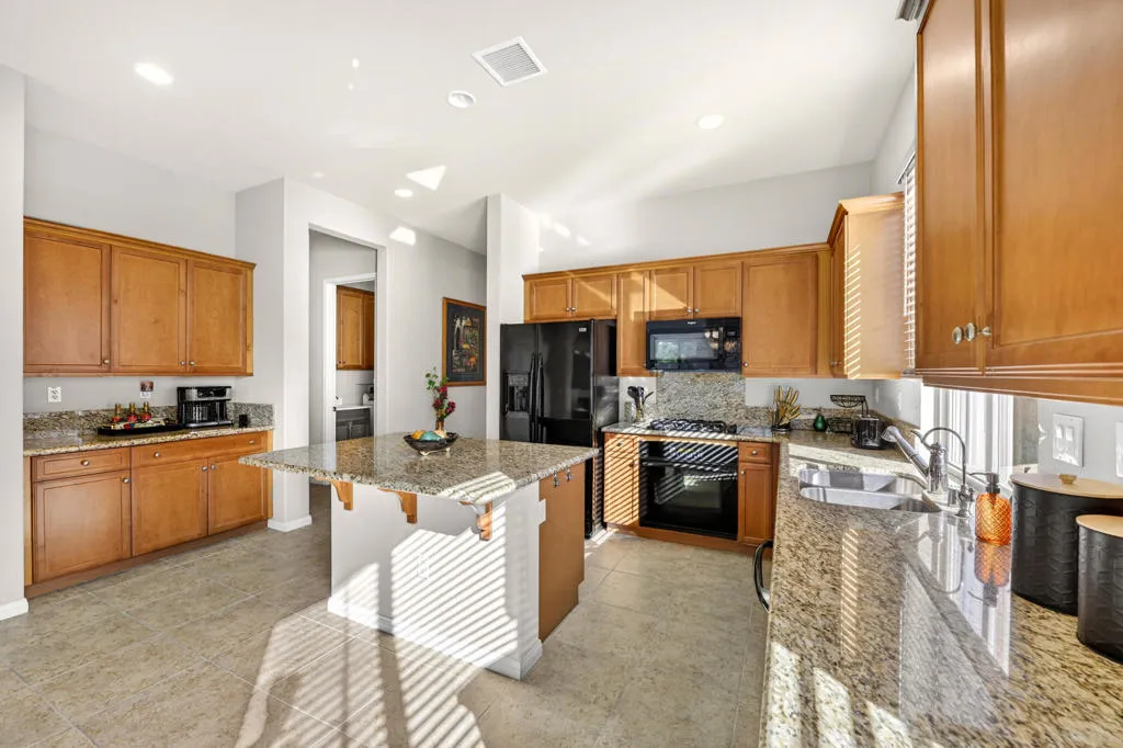41073 Calle Pueblo, Indio, California 92203 home-pic-7