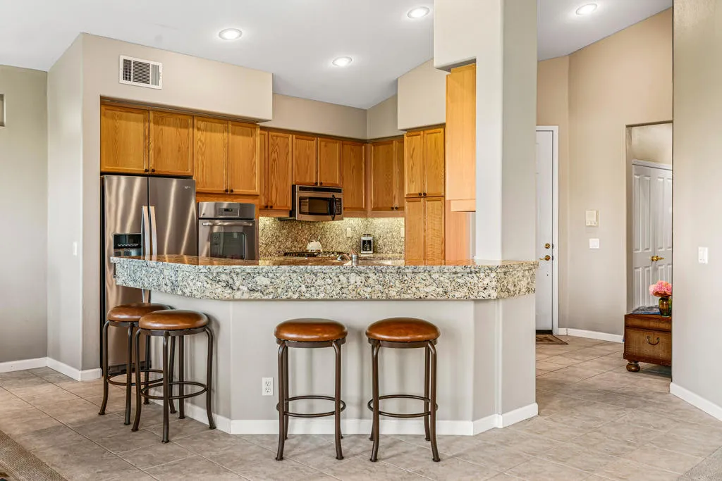 76948 Kybar Road, Palm Desert, California 92211 home-pic-16