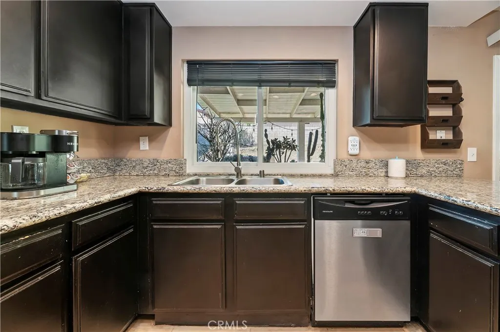 2644 S Cucamonga, Ontario, California 91761 home-pic-18