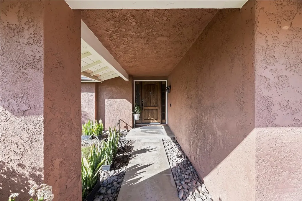 2644 S Cucamonga, Ontario, California 91761 home-pic-6