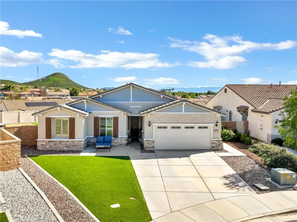31524 Mojave Red Court, Menifee, California 92584 home-pic-1