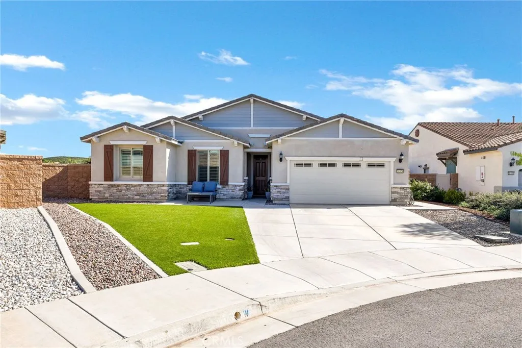 31524 Mojave Red Court, Menifee, California 92584 home-pic-3