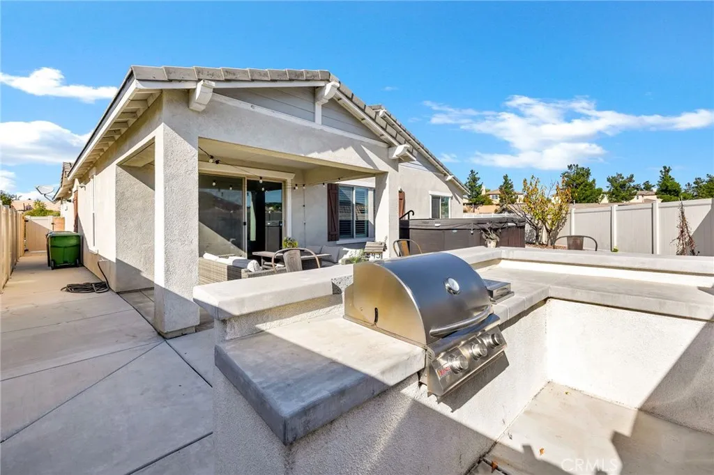 31524 Mojave Red Court, Menifee, California 92584 home-pic-31