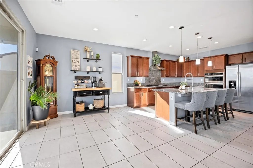 31524 Mojave Red Court, Menifee, California 92584 home-pic-10