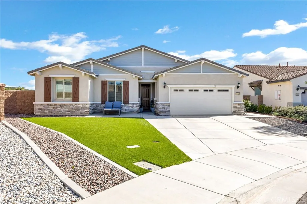 31524 Mojave Red Court, Menifee, California 92584 home-pic-4