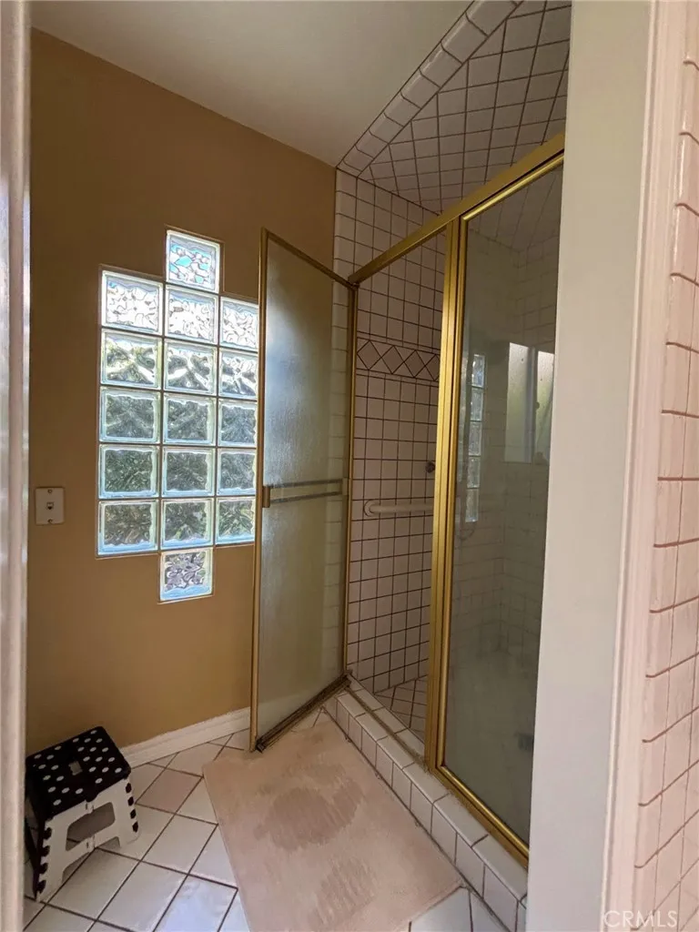 715 N Lariat, Long Beach, California 90815 home-pic-18
