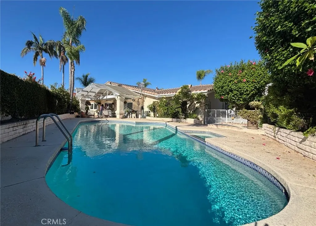 715 N Lariat, Long Beach, California 90815 home-pic-27