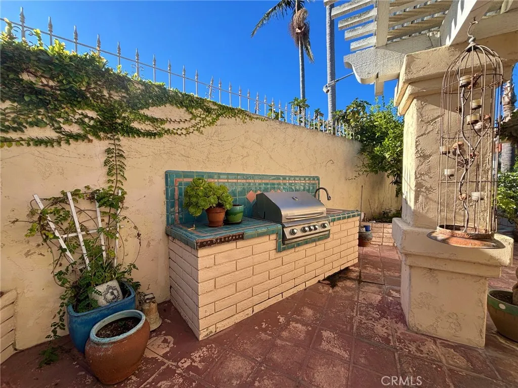 715 N Lariat, Long Beach, California 90815 home-pic-24