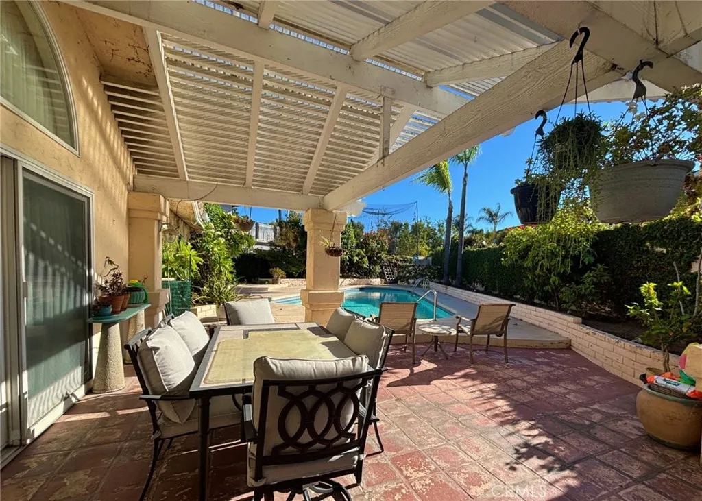 715 N Lariat, Long Beach, California 90815 home-pic-26