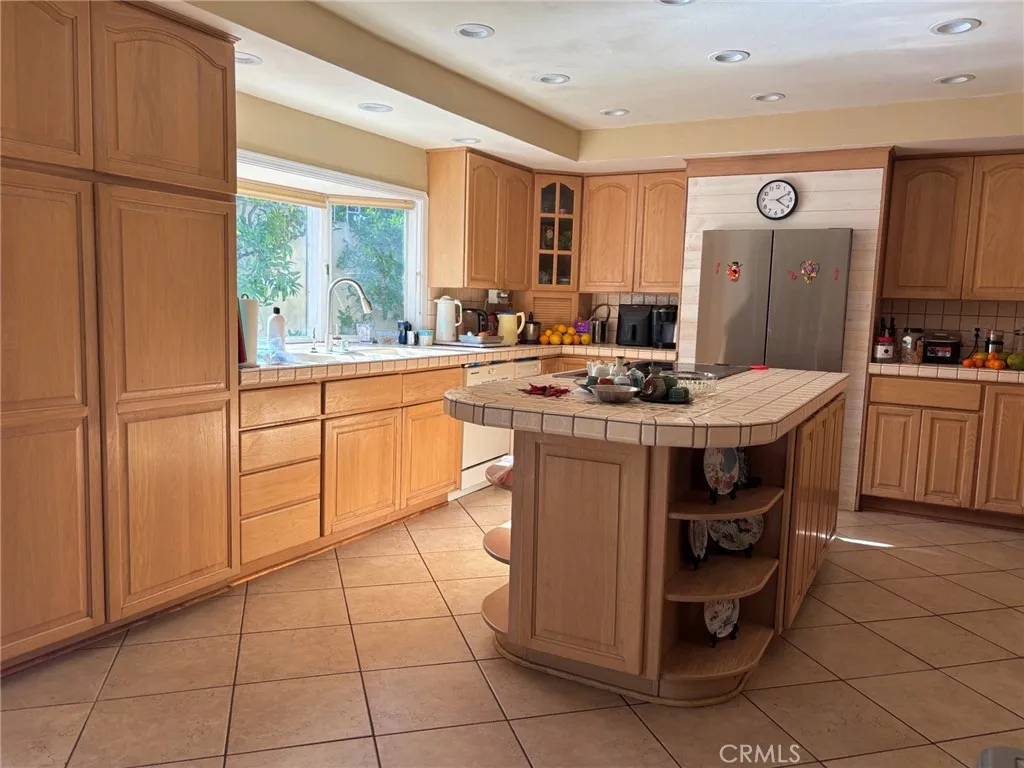 715 N Lariat, Long Beach, California 90815 home-pic-8