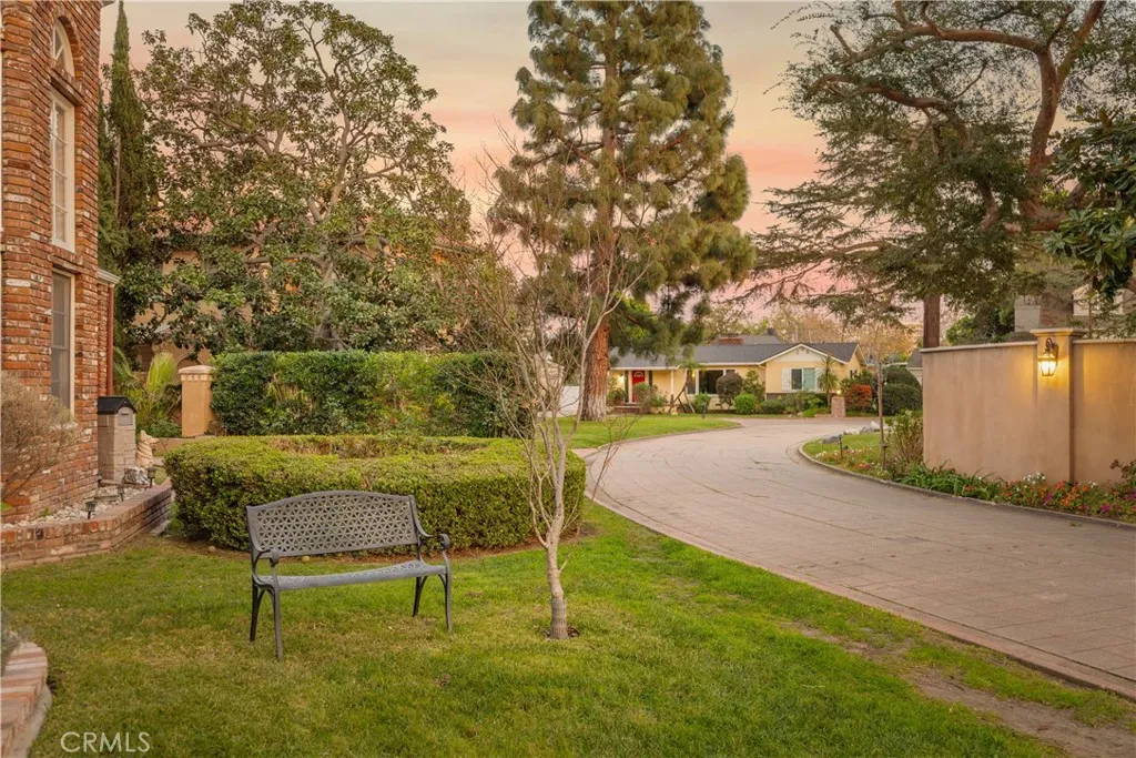 30 La Linda Drive, Long Beach, California 90807 home-pic-40