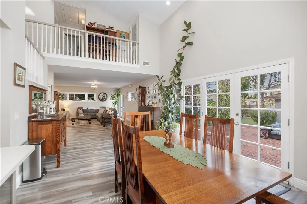 30 La Linda Drive, Long Beach, California 90807 home-pic-11