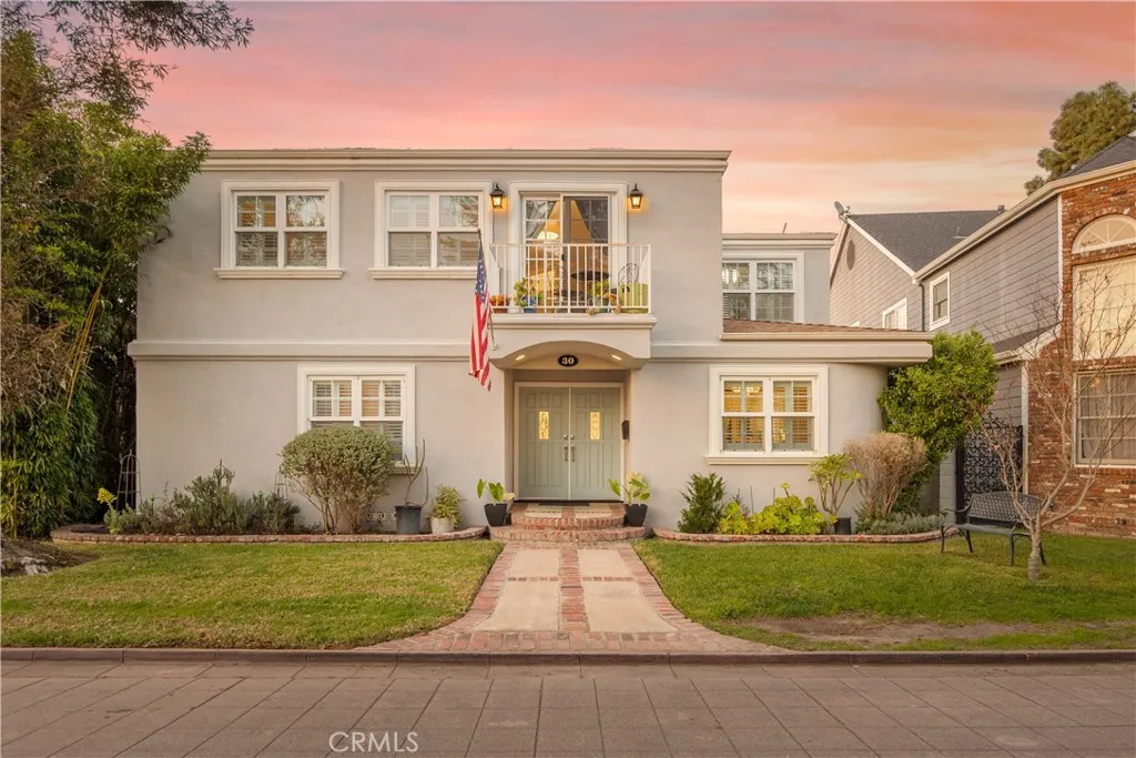 30 La Linda Drive, Long Beach, California 90807 home-pic-1