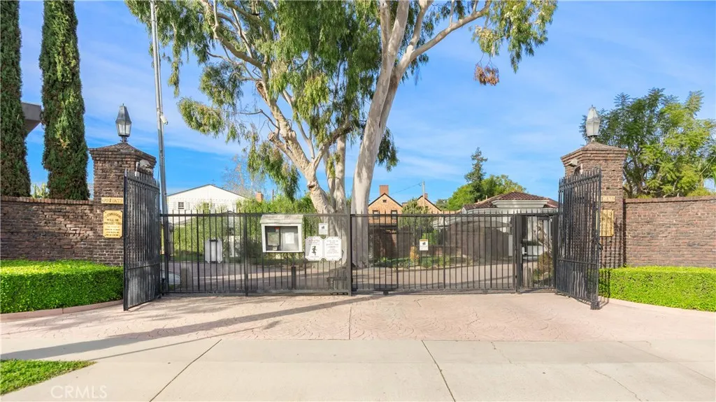 30 La Linda Drive, Long Beach, California 90807 home-pic-43