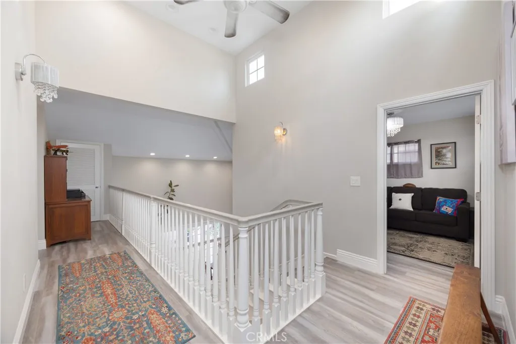 30 La Linda Drive, Long Beach, California 90807 home-pic-20
