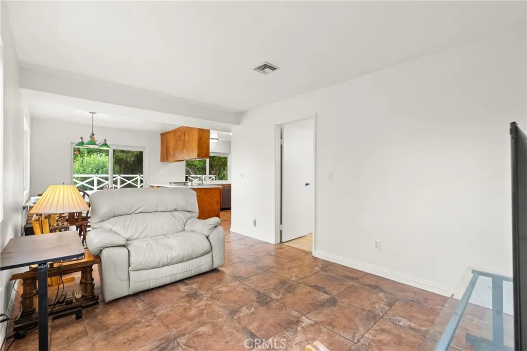 23760 Harwich Place, West Hills, California 91307 home-pic-19