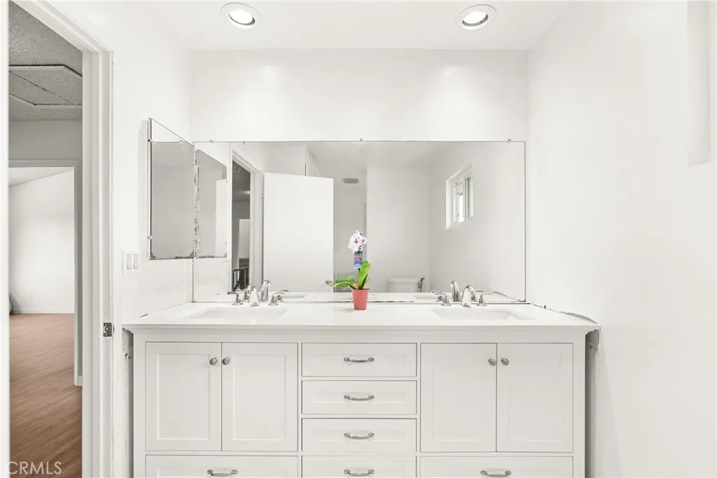 23760 Harwich Place, West Hills, California 91307 home-pic-28