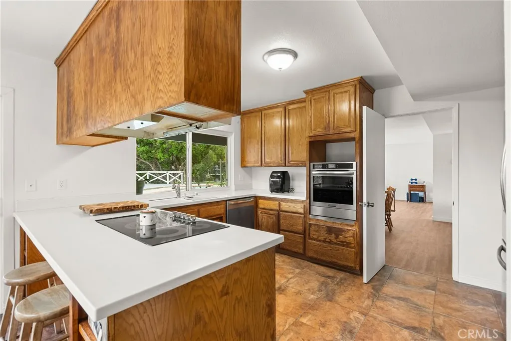 23760 Harwich Place, West Hills, California 91307 home-pic-10