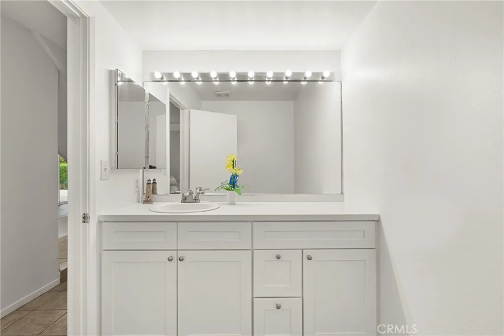 23760 Harwich Place, West Hills, California 91307 home-pic-20