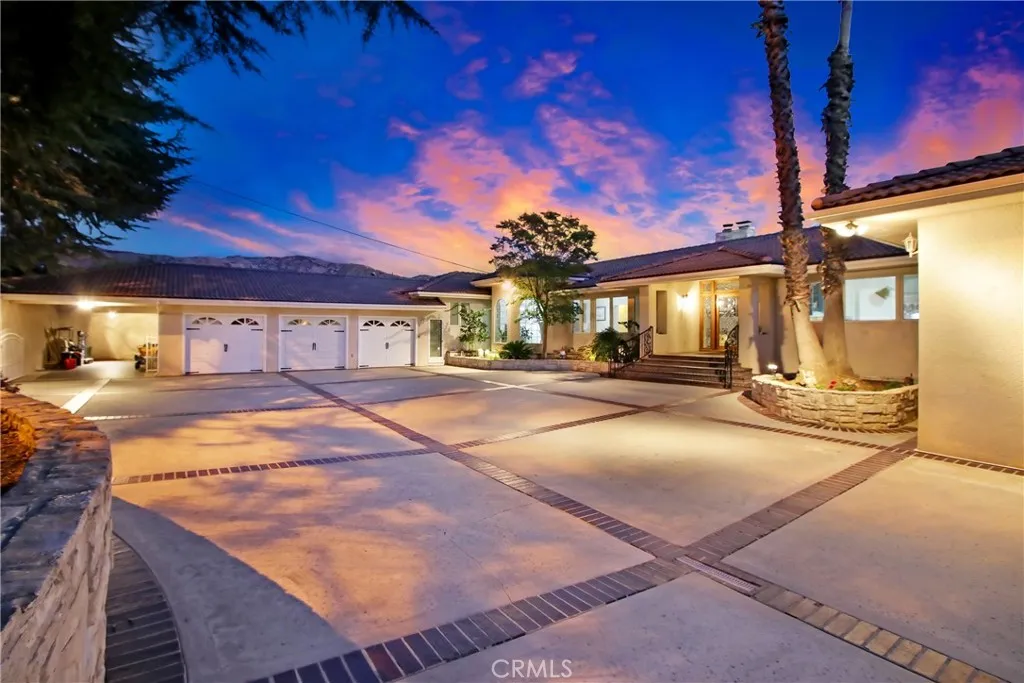 8800 Avenida Miravilla, Cherry Valley, California 92223 home-pic-1