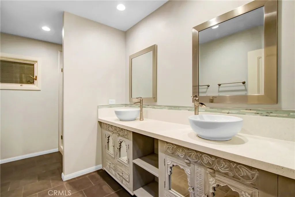 8800 Avenida Miravilla, Cherry Valley, California 92223 home-pic-28