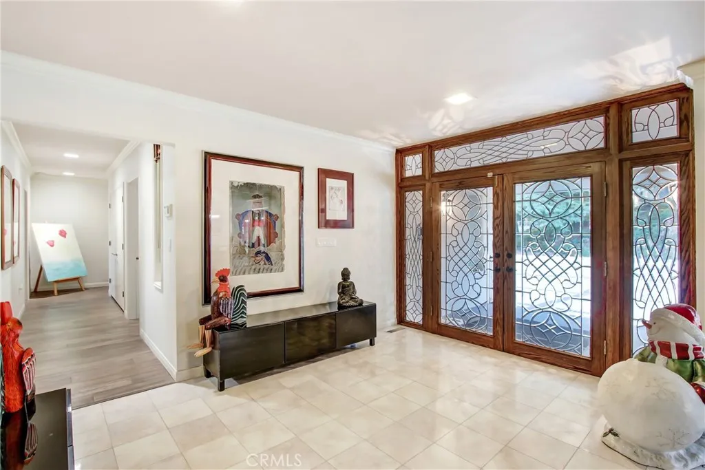 8800 Avenida Miravilla, Cherry Valley, California 92223 home-pic-4