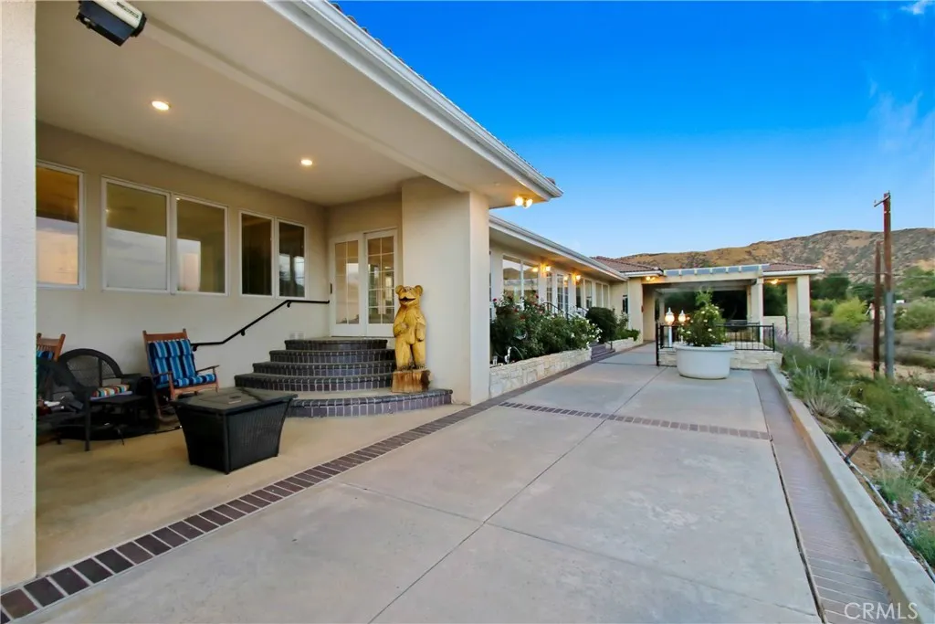 8800 Avenida Miravilla, Cherry Valley, California 92223 home-pic-41