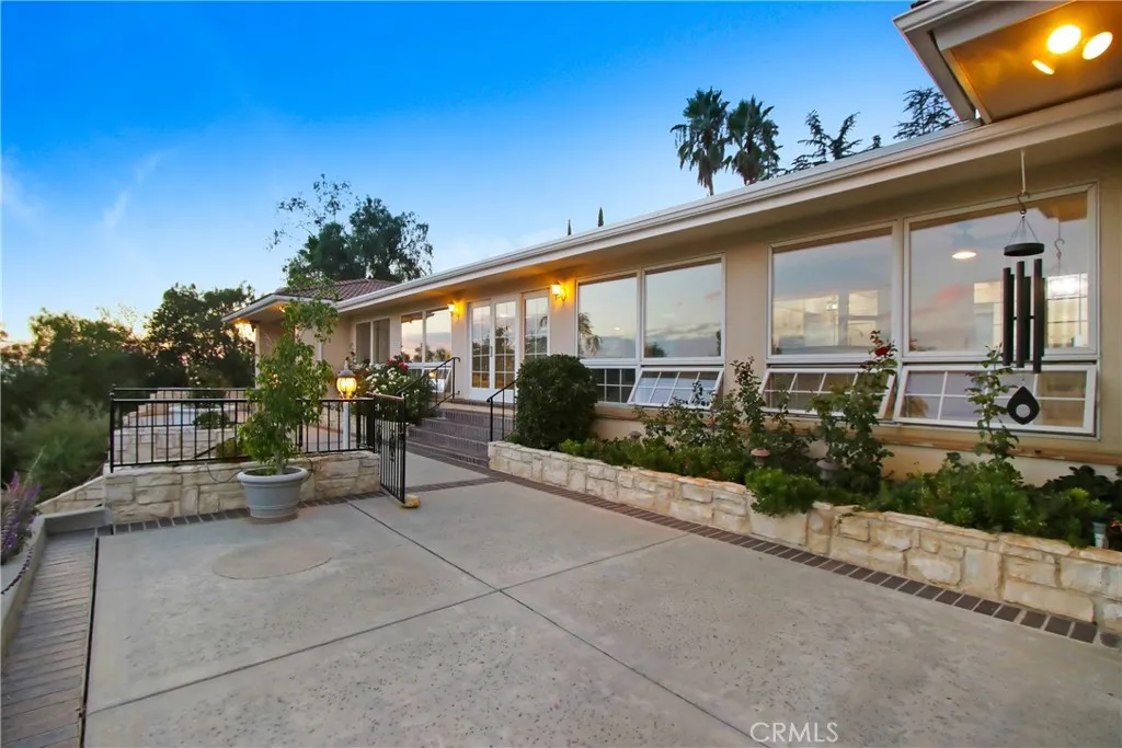 8800 Avenida Miravilla, Cherry Valley, California 92223 home-pic-43