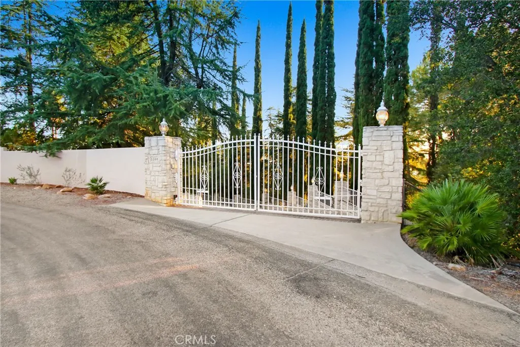 8800 Avenida Miravilla, Cherry Valley, California 92223 home-pic-50