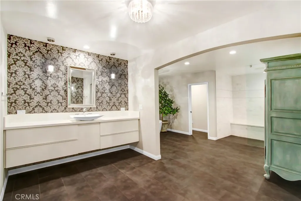 8800 Avenida Miravilla, Cherry Valley, California 92223 home-pic-19