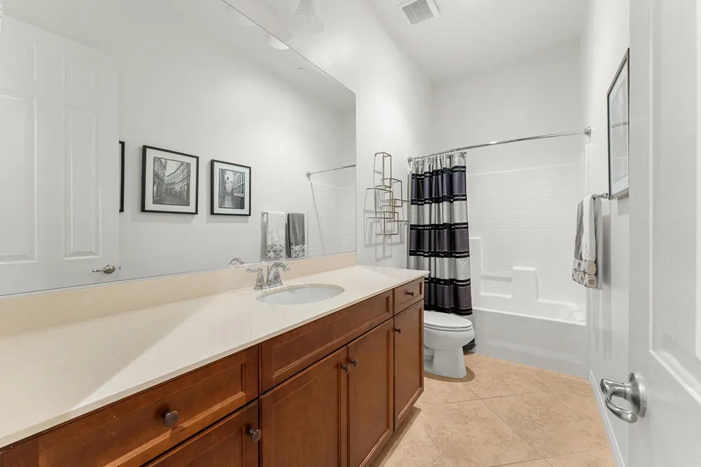 42897 Cusino Court, Indio, California 92203 home-pic-18