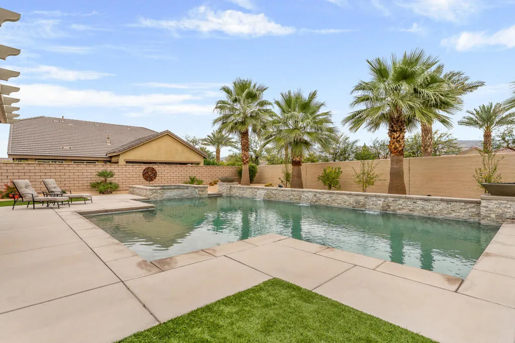 42897 Cusino Court, Indio, California 92203 home-pic-32