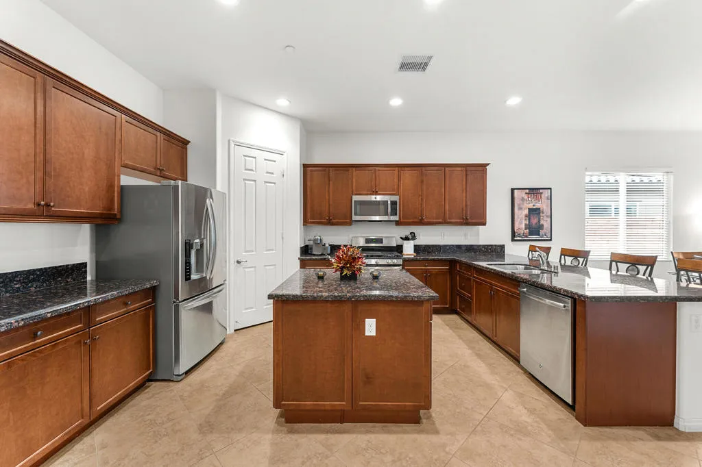 42897 Cusino Court, Indio, California 92203 home-pic-7