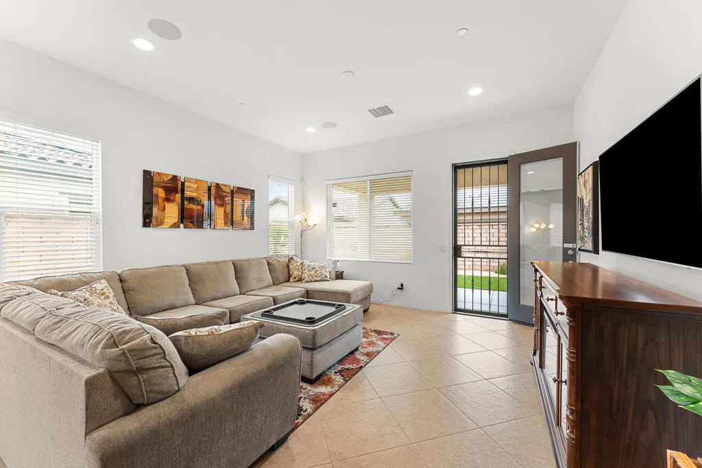 42897 Cusino Court, Indio, California 92203 home-pic-15