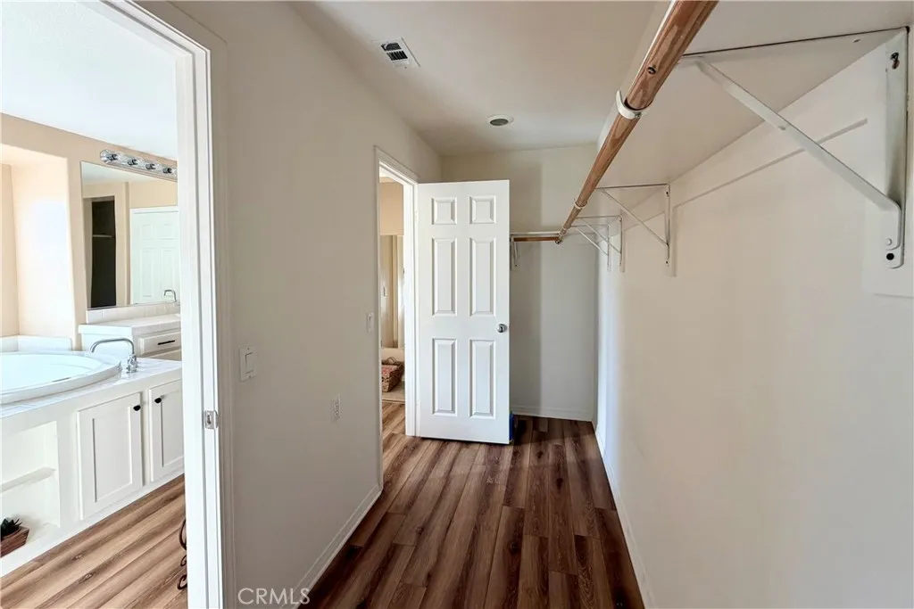28410 Agajanian, Saugus, California 91390 home-pic-33