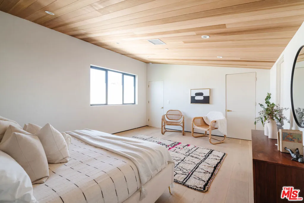 609 Broadway Street, Venice, California 90291 home-pic-15