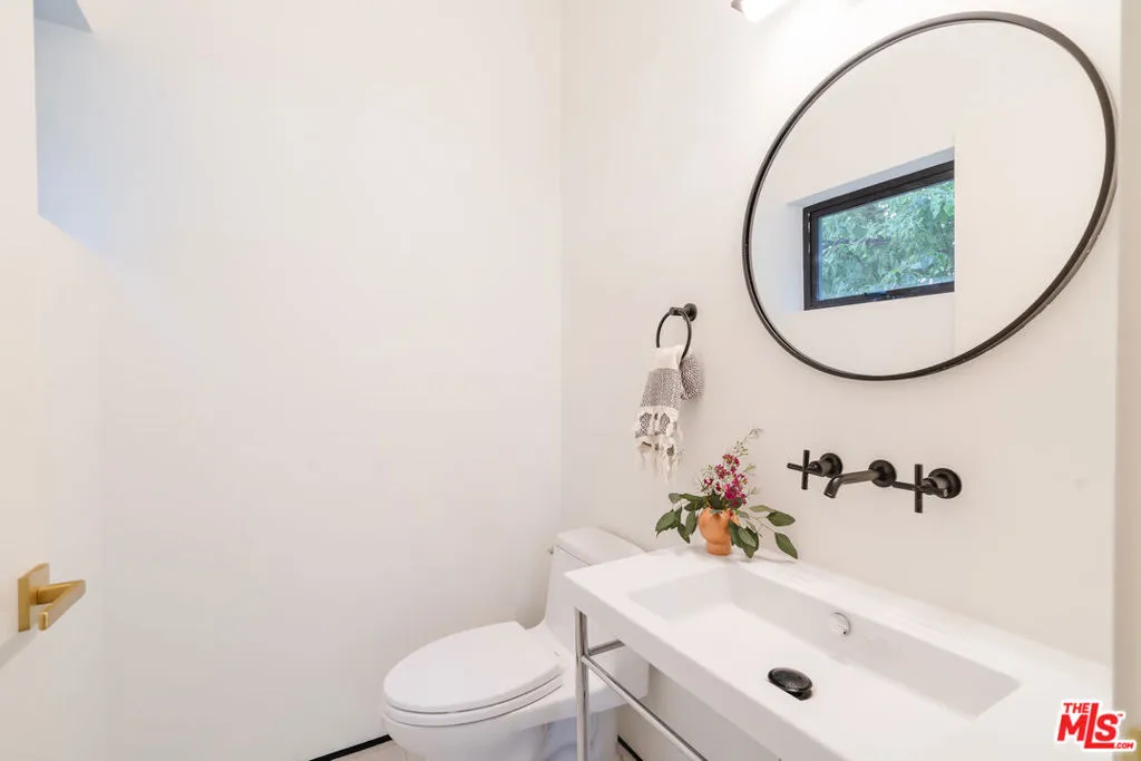 609 Broadway Street, Venice, California 90291 home-pic-27