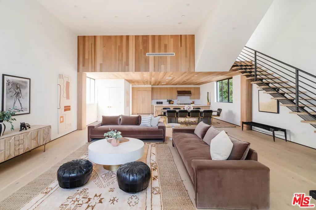 609 Broadway Street, Venice, California 90291 home-pic-1