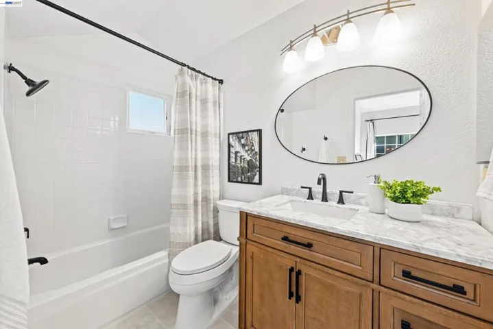 Newly updated en suite bathroom